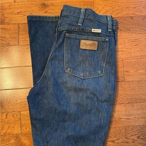 Wrangler Men's Relaxed Fit Dark Blue Jeans